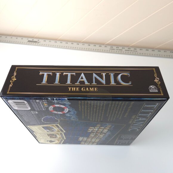 TITANIC The Game 'Escape The Boat Stay Afloat' Board Game New Sealed - Picture 10 of 10
